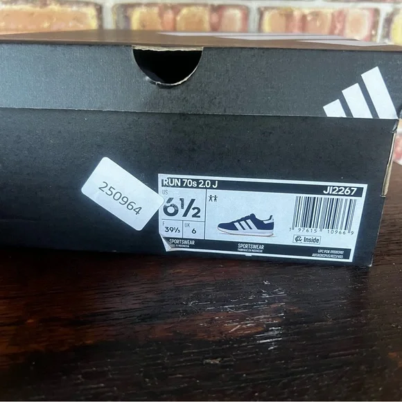 ADIDAS Youth Men's Women's Run 70's 2.0 Shoe Size 6.5 or 7.5 - Picture 2 of 11